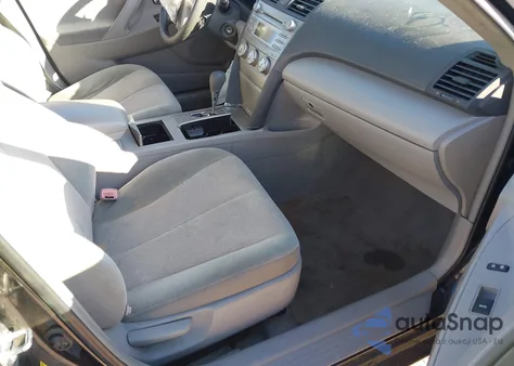 2011 Toyota Camry Le z USA, uszkodzony, nr VIN 4T1BF3EK7BU746441